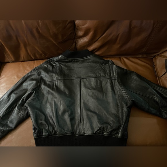 SOLD Like new Wilson’s Leather Jacket. Only been worn a few times. - Picture 2 of 6